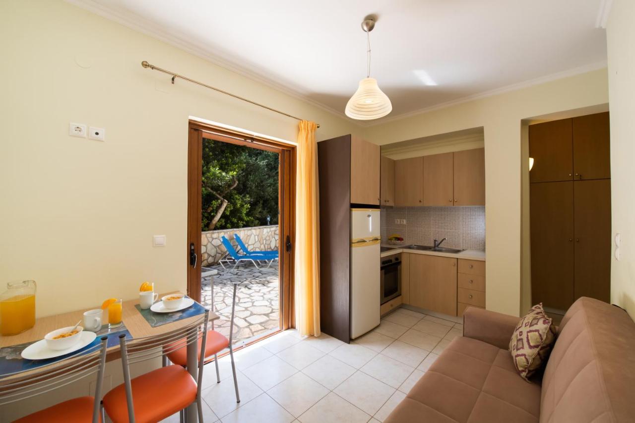 Áyios Nikítas Delphinus Villas-Villa Nikitas מראה חיצוני תמונה
