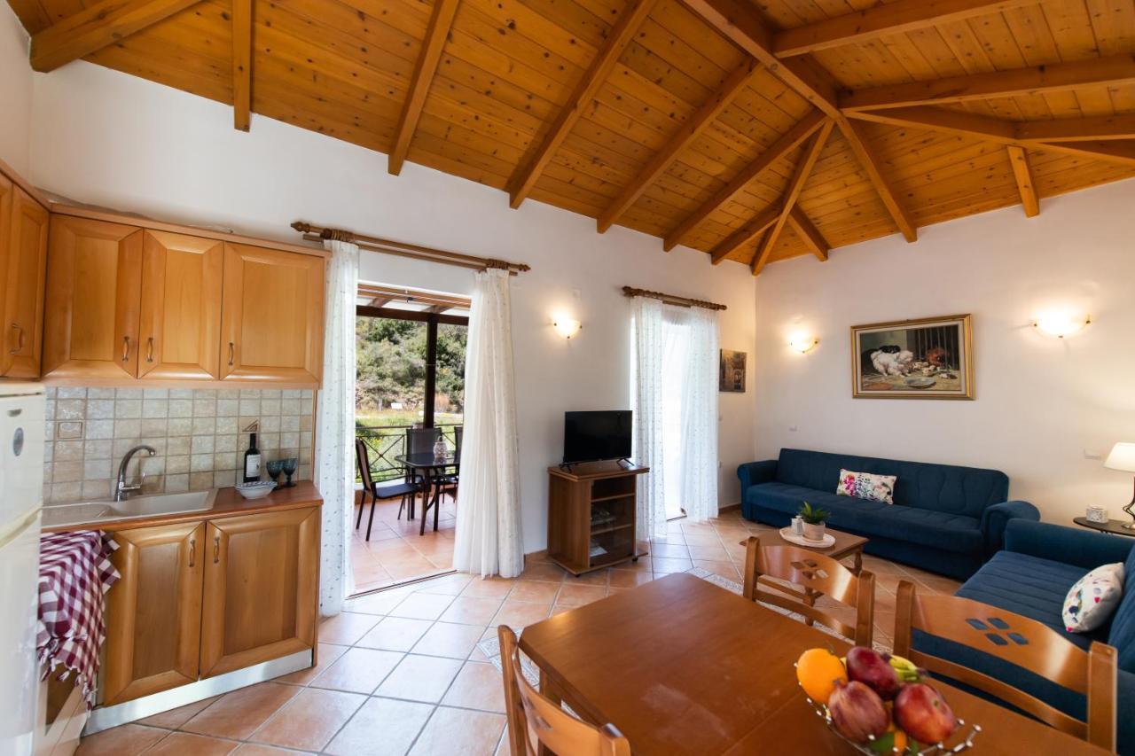 Áyios Nikítas Delphinus Villas-Villa Nikitas מראה חיצוני תמונה